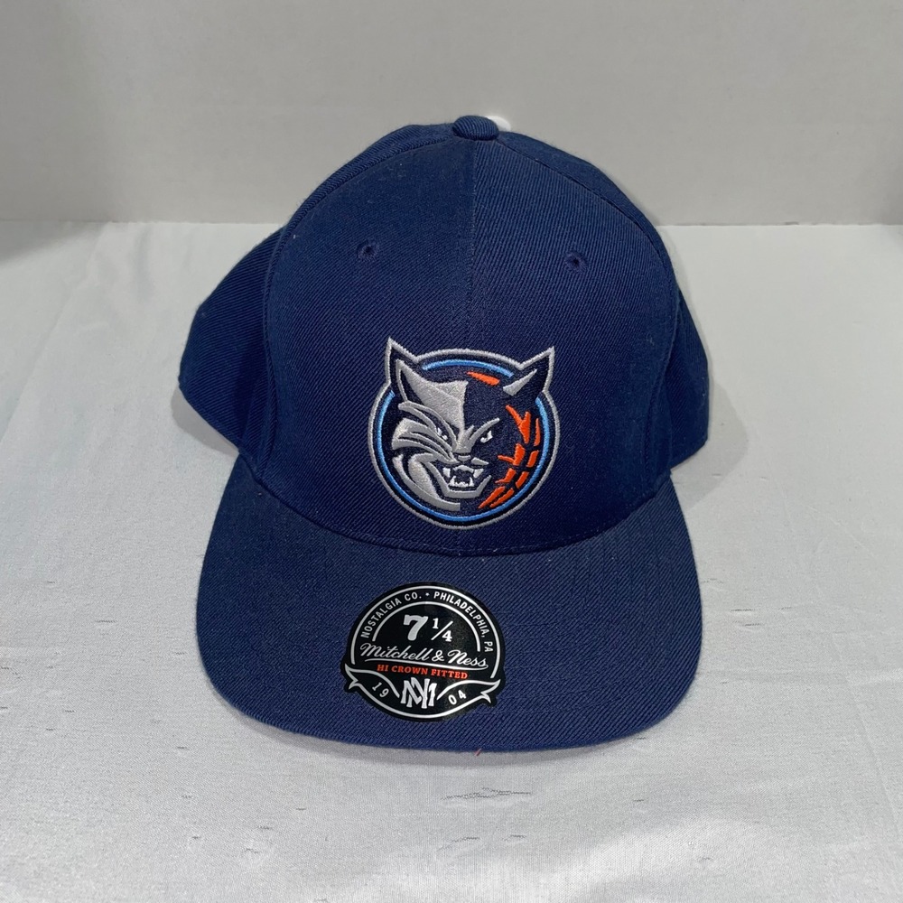 Mitchell & Ness Charlotte Bobcats NBA Fitted Hat Navy Blue High Crown 7 1/4
